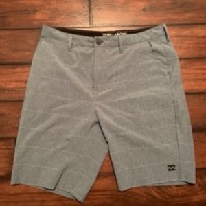 Men's Billabong Shorts Size 34 - Gray Striped